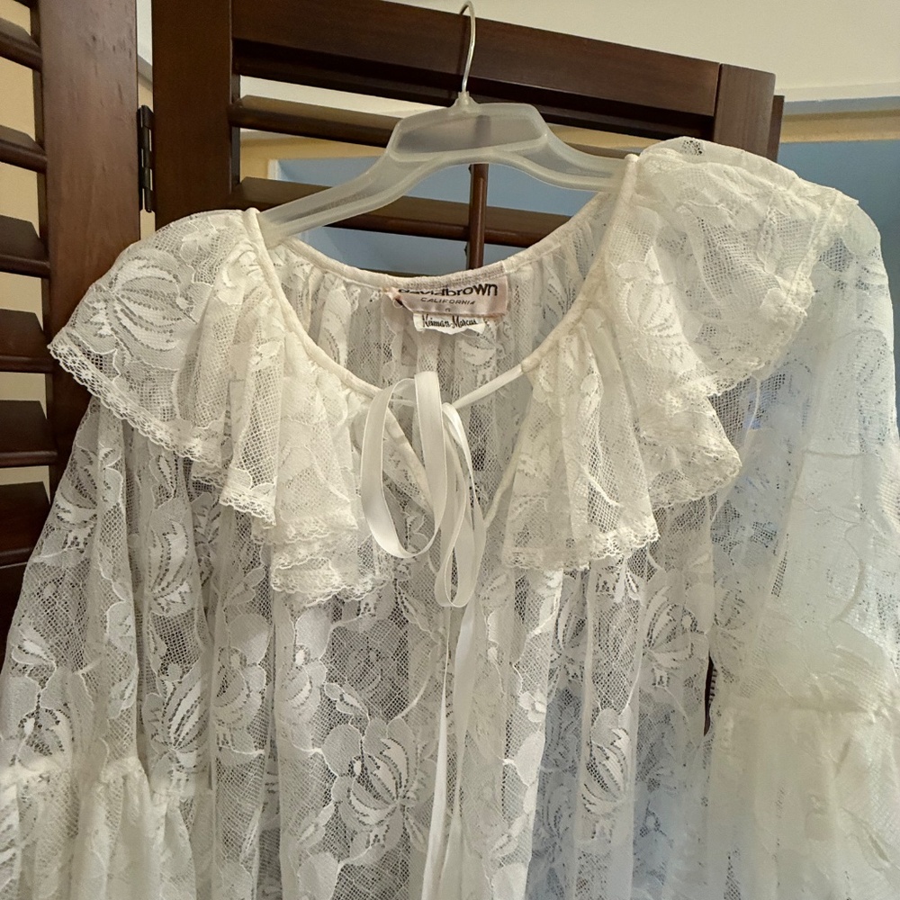 VGT DAVID BROWN LACE DRESS SMALL - Picture 4 of 4